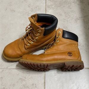Timberland Women’s 6” Wheat Nubuck Leather Boots